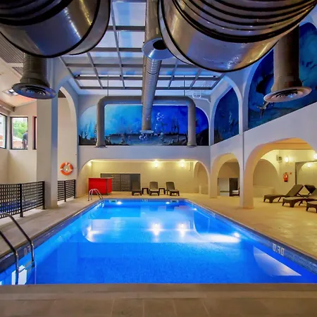 Turial Old Town Ocean View Apartmanhotel