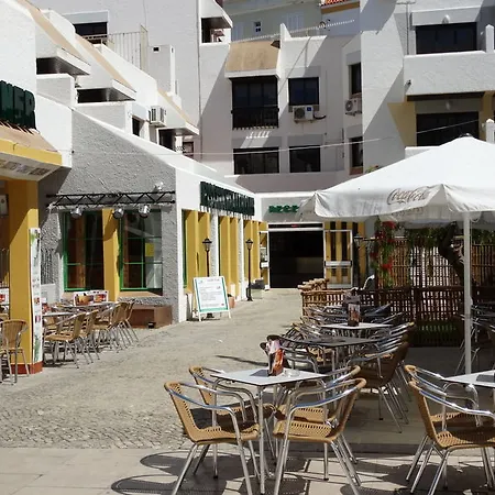 Turial Old Town Ocean View אלבופיירה