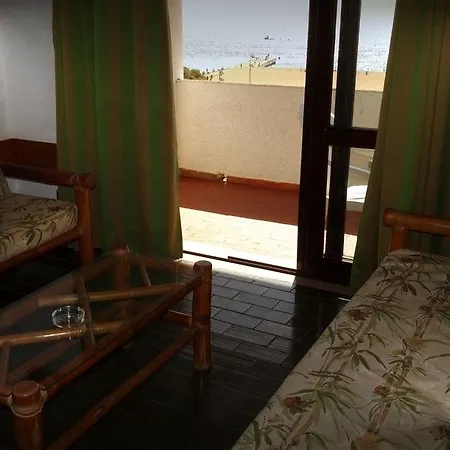 מלון דירות Turial Old Town Ocean View 3*