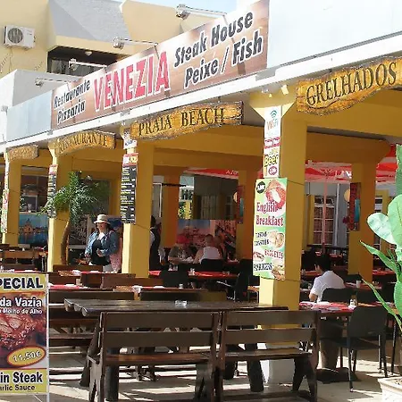 Turial Old Town Ocean View מלון דירות אלבופיירה