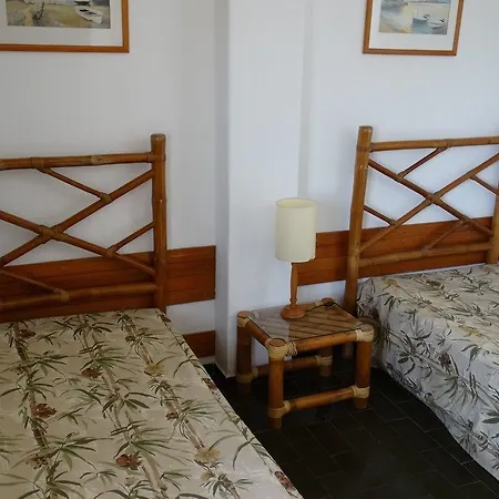 מלון דירות Turial Old Town Ocean View 3*