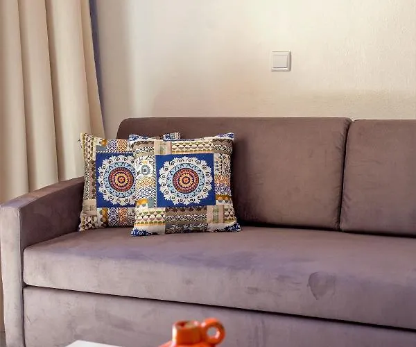 Turial Old Town Ocean View アパートホテル 3*