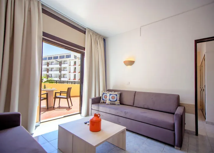 アパートホテル Turial Old Town Ocean View 3*